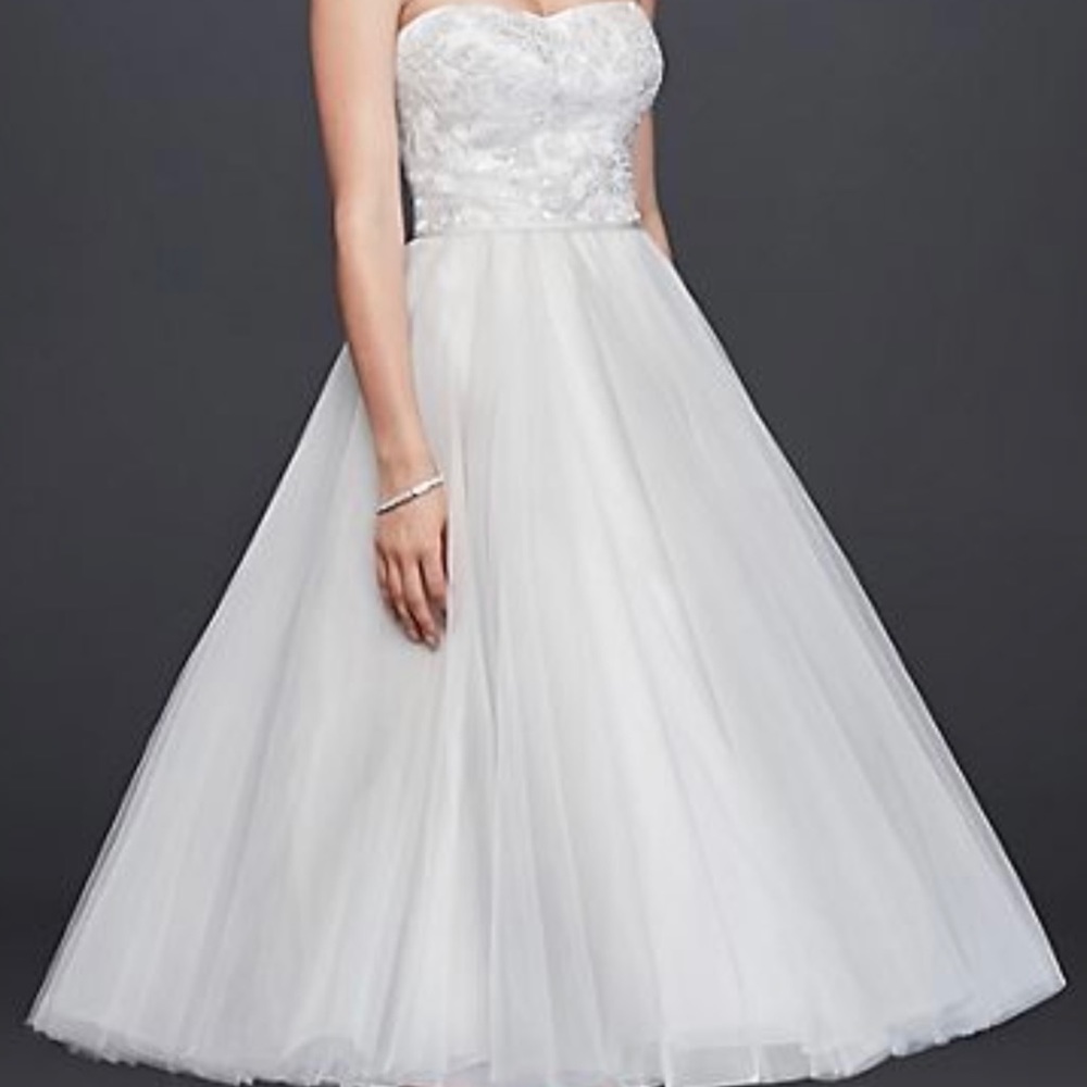 Lace Appliqued Tulle Tea-Length Wedding Dress